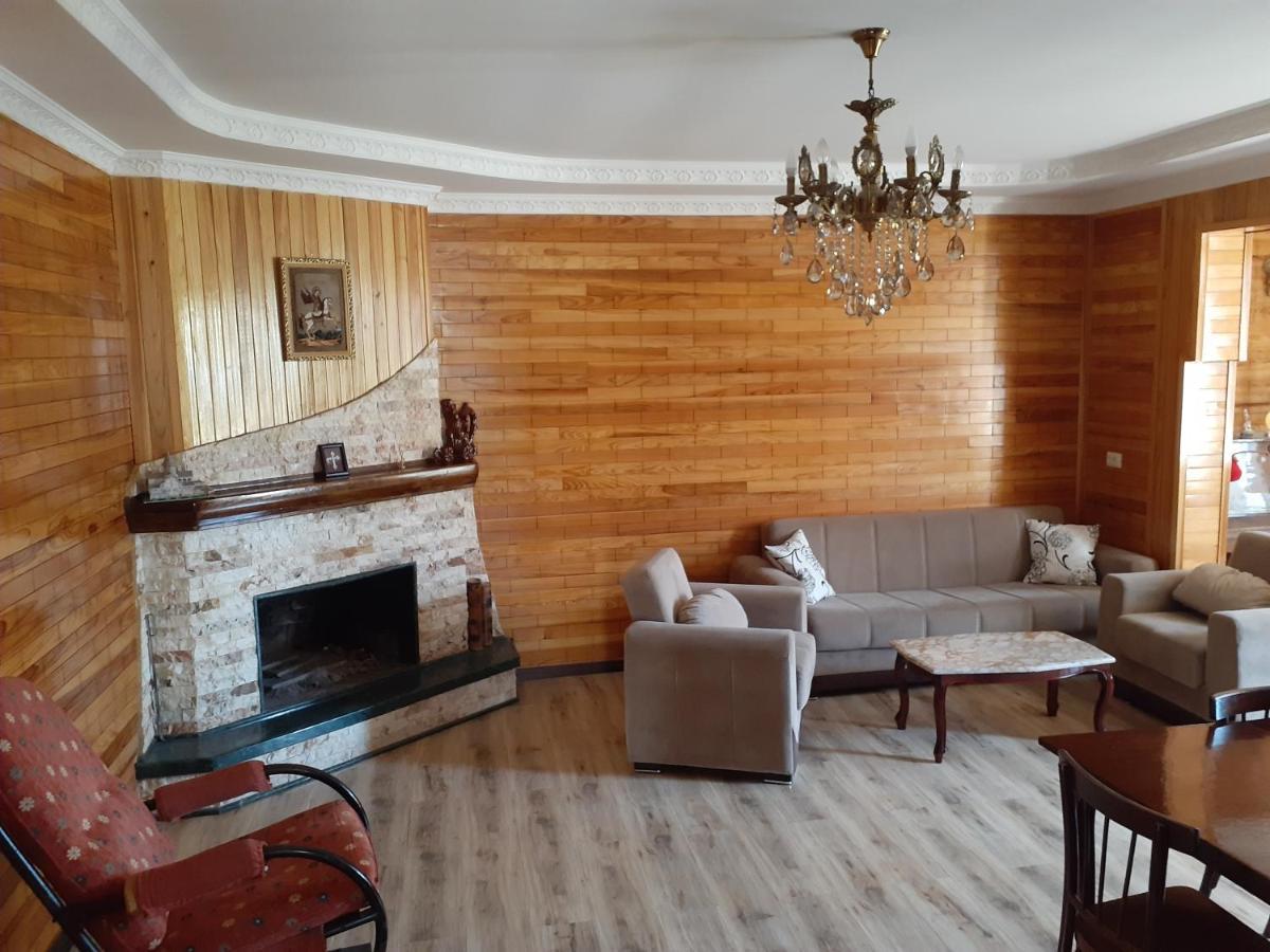 Hotel Lukas'S House Kobuleti Esterno foto