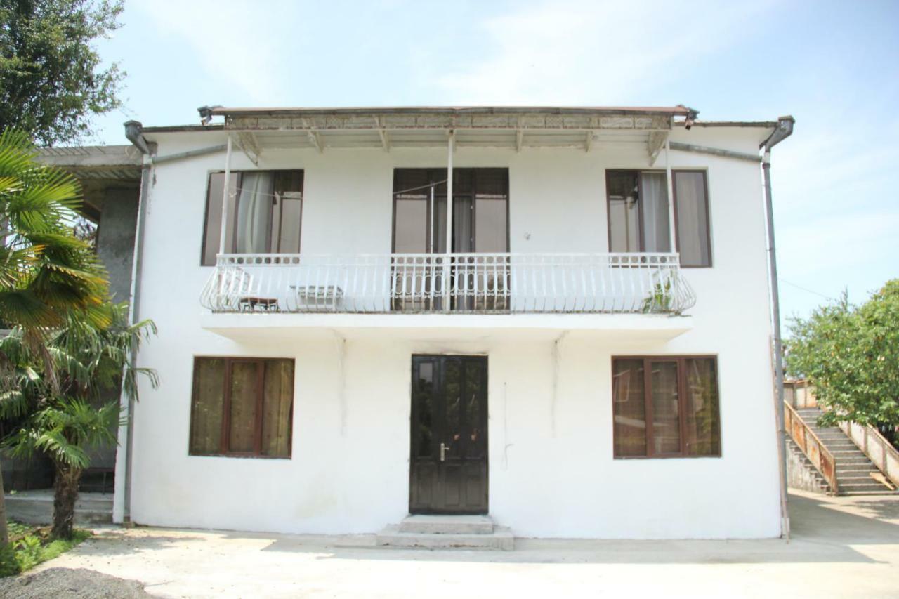 Hotel Lukas'S House Kobuleti Esterno foto