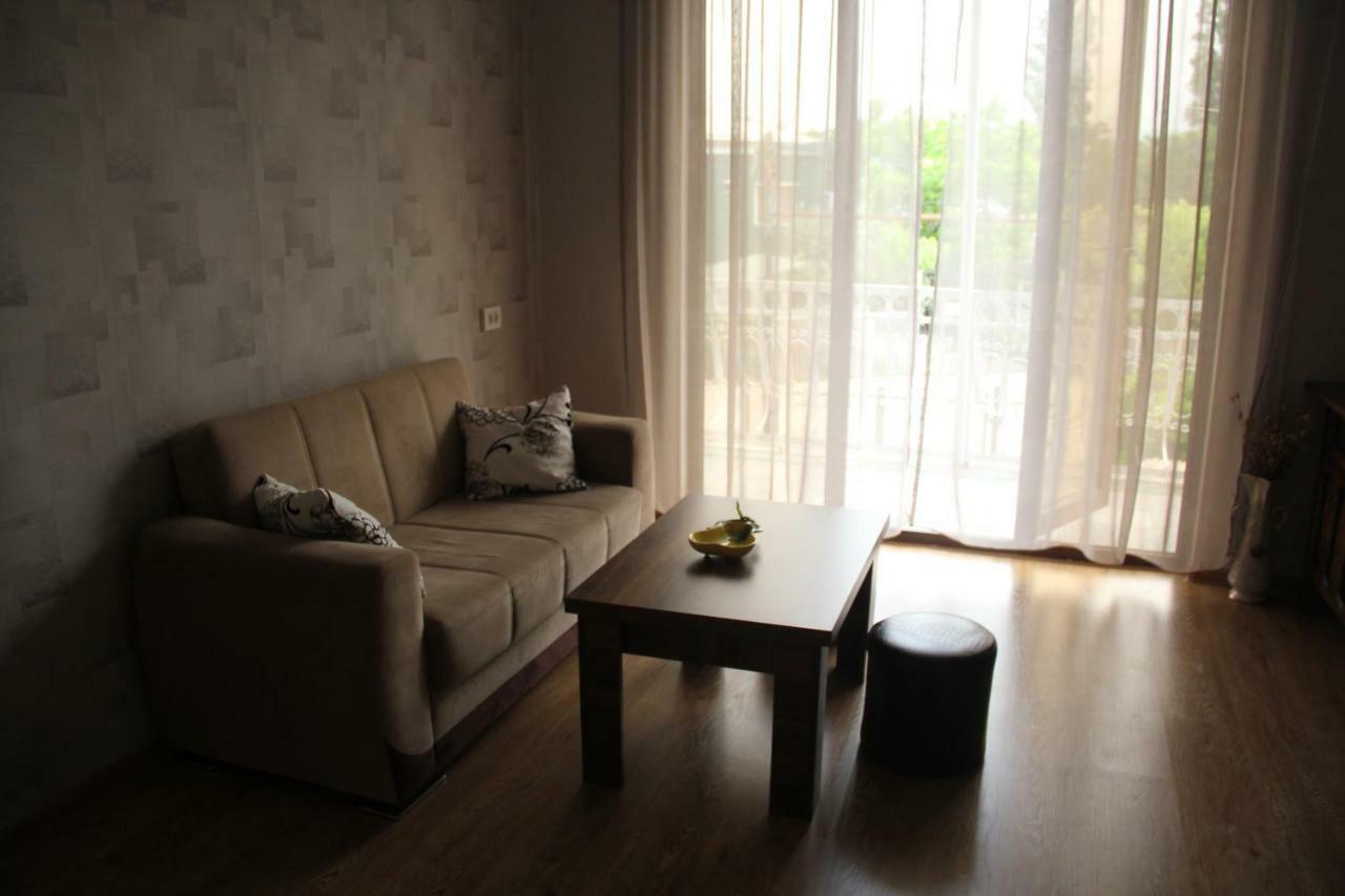 Hotel Lukas'S House Kobuleti Esterno foto